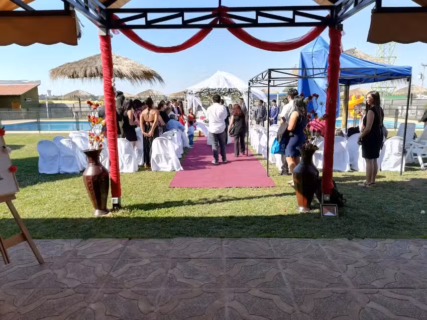 Cabañas y Centro de Eventos El Tata