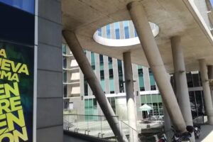 Edificio Oficinas Costanera La Dehesa