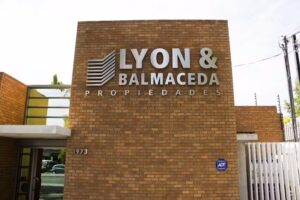 Lyon y Balmaceda Propiedades